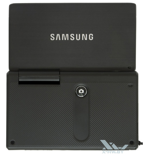 Раскрытый Samsung MV800. Вид сзади
