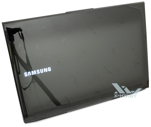 Внешняя крышка экрана Samsung Gamer 700G7A