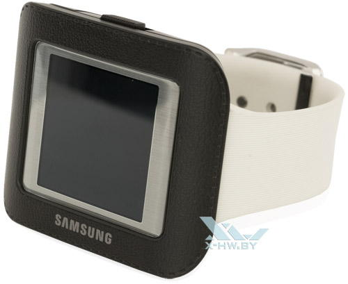 Samsung Galaxy Gear в кейсе