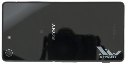 Sony Xperia M5. Вид сзади