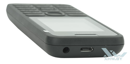 На верхнем торце Nokia 130 Dual SIM находится microUSB и аудиоразъем