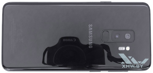  Samsung Galaxy S9+. Вид сзади