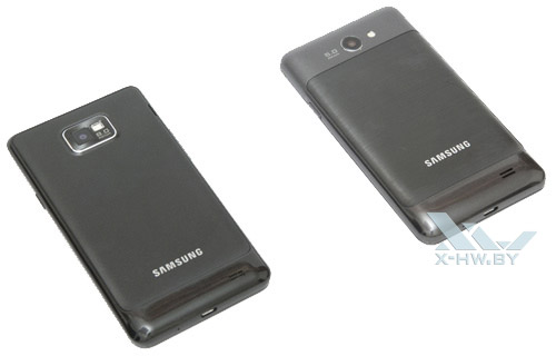 Samsung Galaxy R и Samsung Galaxy S II. Вид сзади