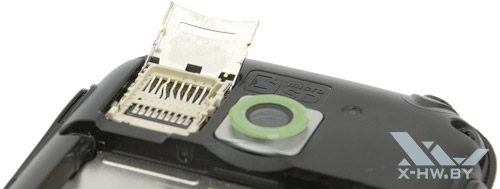 Слот для карты памяти micro SD на LG Optimus Net Dual P698