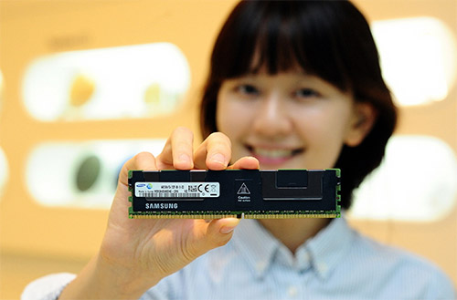 Samsung     DDR4  64 